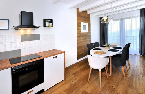 Tatranska Lomnica Apartamento | Holiday apartment with TV and fireplace