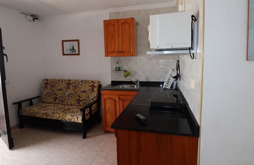 Caleta de Famara Apartamento | Holiday Apartment "Olas 4" with Sea View & Wi-Fi