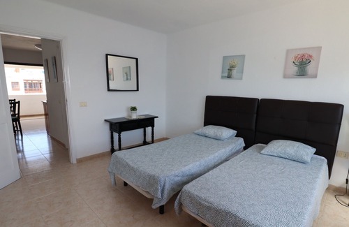Caleta de Famara Apartamento | Holiday Apartment "Olas 4" with Sea View & Wi-Fi
