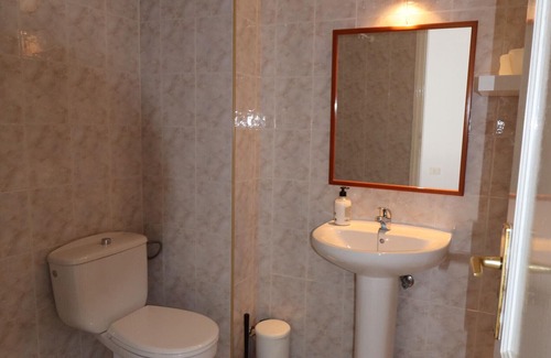 Caleta de Famara Apartamento | Holiday Apartment "Olas 4" with Sea View & Wi-Fi