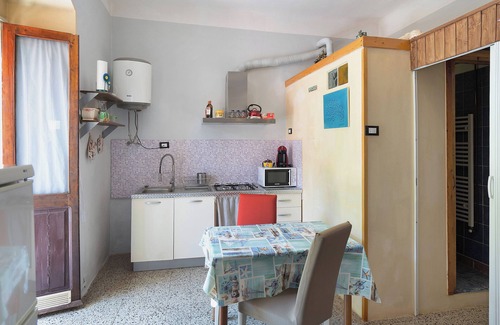 La Spezia Apartamento | Apartamento vacacional Acciuga House con balcón, jardín compartido y Wi-Fi