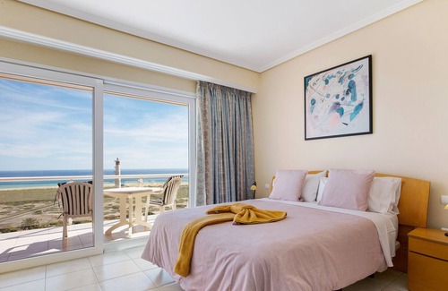 Solana del Matorral Apartamento | Apartamento vacacional "Mirador Balcón De Jandía 1" con vistas al mar, terraza privada y Wi-Fi