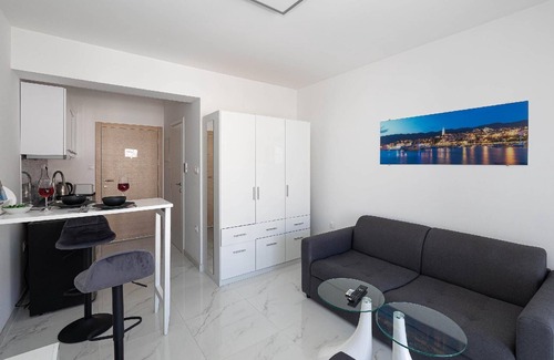 Novi Vinodolski Apartamento | Apartamento de vacaciones Novi Vinodolski para 1 - 2 personas - Apartamento en casa unifamiliar o pl
