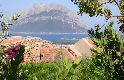 Porto San Paolo Apartamento | Holiday apartments L'Ea di Lavru SEA VIEW 2-rooms apartment-TOP INTERIOR DESIGN