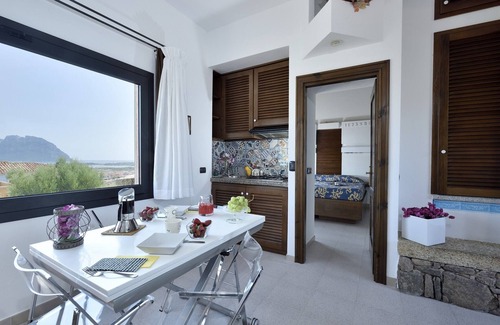 Porto San Paolo Apartamento | Holiday apartments L'Ea di Lavru SEA VIEW 3-rooms apartment-TOP INTERIOR DESIGN