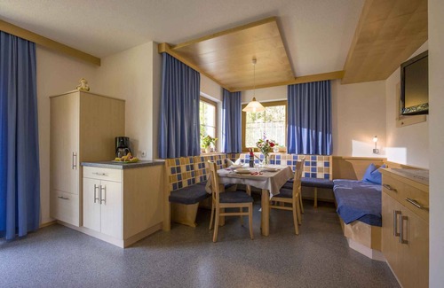 Gerlosbergeben Apartamento | Apartamento vacacional con terraza en la zona de esquí
