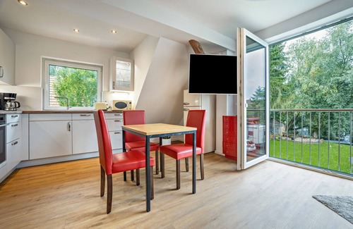 Bad Bodenteich Apartamento | Apartamento 'Ferienwohnung Seeblick' con vistas al lago y Wi-Fi