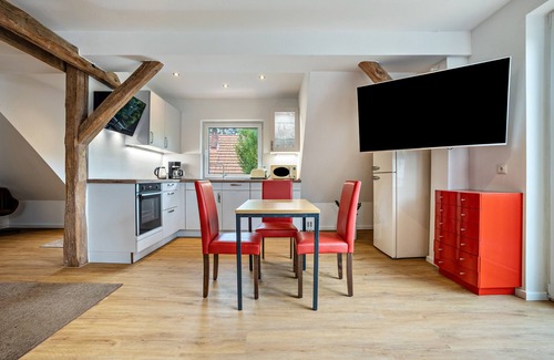 Bad Bodenteich Apartamento | Apartamento 'Ferienwohnung Seeblick' con vistas al lago y Wi-Fi