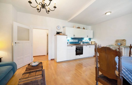 Maring-Noviand Apartamento | Apartamento vacacional 'Schatztruhe' con vistas a la montaña, terraza y Wi-Fi