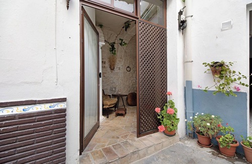 Medina-Sidonia Apartamento | Apartamento vacacional "La Cueva De Medina-Sidonia" con terraza privada y Wi-Fi