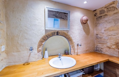 Sainte-Mondane Apartamento | Apartamento vacacional "Gite Les Milandes" con piscina compartida, jardín y Wi-Fi