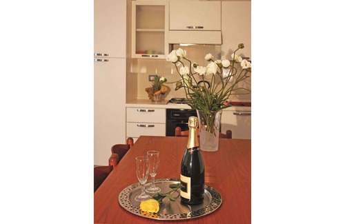 Riccione Apartamento | Apartamento vacacional alejado 200 m de la playa