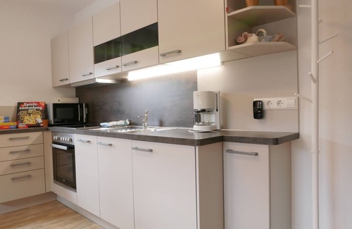 Calmbach Apartamento | Apartamento vacacional "Am Eiberg" con vistas a la montaña, terraza privada y Wi-Fi