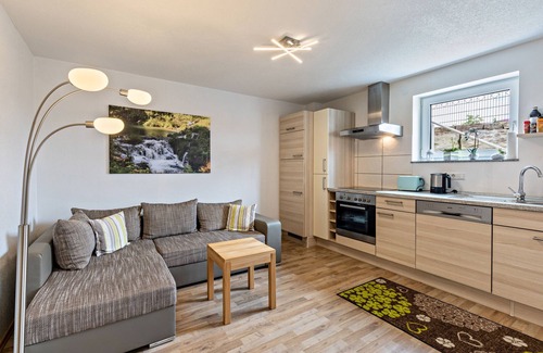 Zwiefalten Apartamento | Apartamento vacacional "Alpenblick" con vistas a la montaña, terraza privada y Wi-Fi