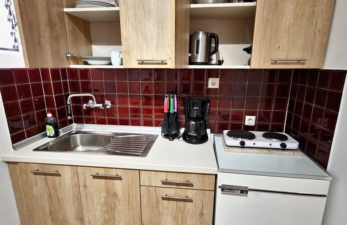 Melikia Apartamento | Apartamento vacacional 'Alexandra Apartment 13' con balcón privado y Wi-Fi