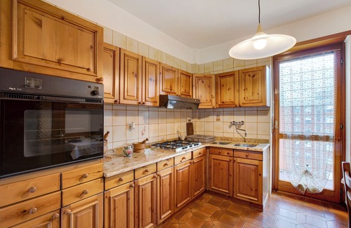 Aosta Apartamento | Apartamento vacacional "Aosta Family Home" con vistas a las montañas y balcón
