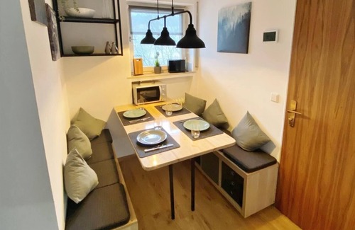 Schwalefeld Apartamento | Holiday apartment Aussen Pfui - Innen HUI