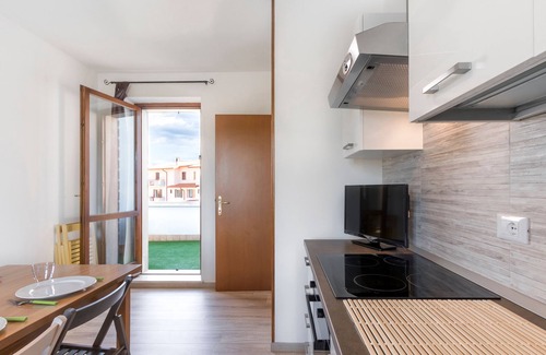 Lazise Apartamento | Apartamento vacacional "Bella Cora" con jardín y azotea privada