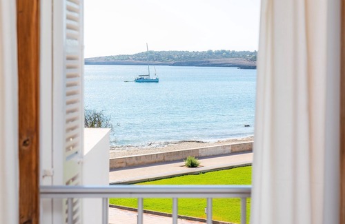 Sant Llorenc des Cardassar Apartamento | Bonito apartamento "Cala Nau Blau Turquesa" con vista al mar, terraza cubierta privada y balcón; aparcamiento disponible