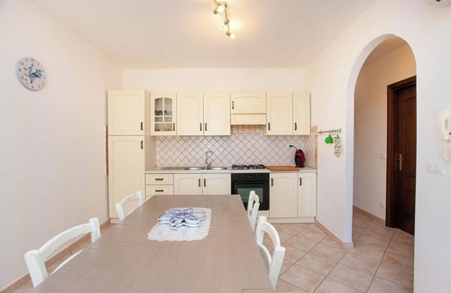 Orosei Apartamento | Apartamento vacacional "Casa Antonella" con jardín, balcón y aire acondicionado