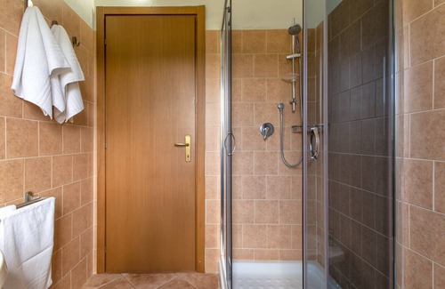 Santa Maria La Palma Otro | Holiday Apartment 'Casa Vacanza Baratz 2' with Mountain View, Garden & Wi-Fi