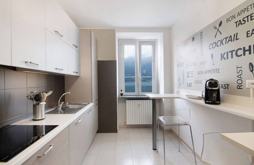 Colico Piano Apartamento | Apartamento vacacional "Colico Center" con vistas al lago y Wi-Fi