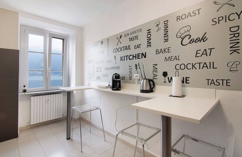 Colico Piano Apartamento | Apartamento vacacional "Colico Center" con vistas al lago y Wi-Fi