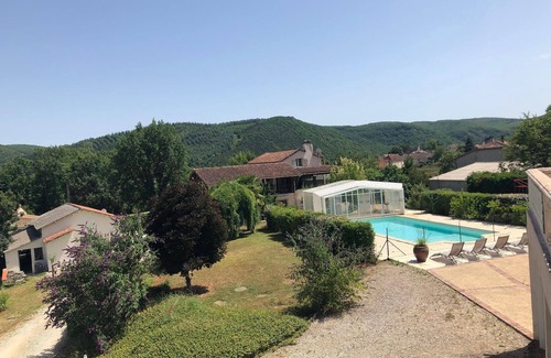 Saint-Gery Apartamento | Apartamento de vacaciones Conduché para 1 - 10 personas con 4 dormitorios - Casa adosada
