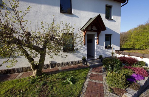 Schirgiswalde-Kirschau Apartamento | Apartamento de vacaciones Crostau para 1 - 2 personas con 1 dormitorio - Apartamento en casa unifami