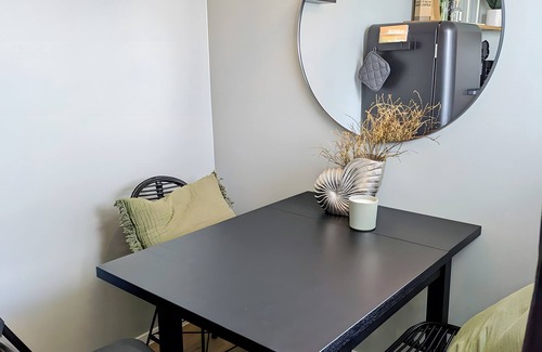 Heiligenhafen Apartamento | Apartamento 'Ferienwohnung Nautilus' con jardín compartido, balcón y Wi-Fi