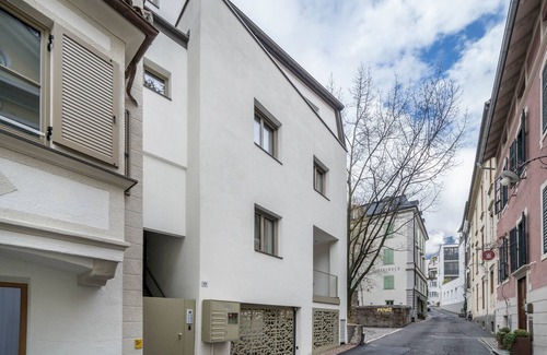 Merano Apartamento | Apartamento vacacional "Domus Faber 4a" con vistas a la montaña, terraza compartida y Wi-Fi