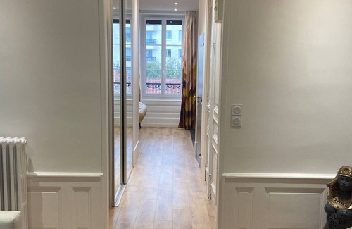 Chamalieres Apartamento | Holiday Apartment "Ecrin Haut De Gamme" with Balcony, Shared Terrace & Wi-Fi