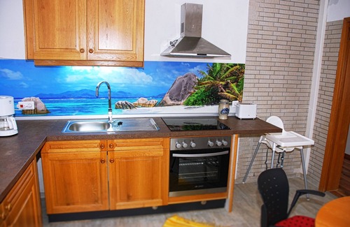 Oberasbach Apartamento | Apartamento vacacional "Familienapartment Komfort" con terraza compartida y Wi-Fi