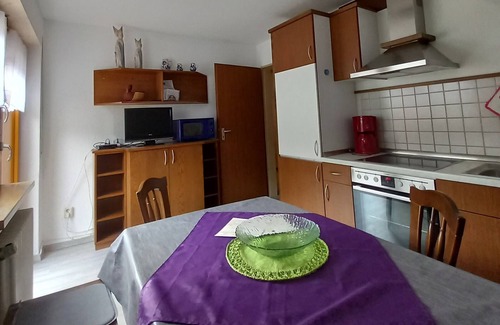 Elzach Apartamento | Holiday Apartment 'Faller' with Private Terrace, Balcony and Wi-Fi