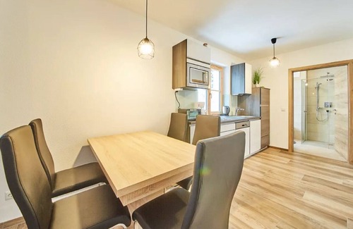 Saalbach-Hinterglemm Apartamento | Apartamento vacacional "Goodlife Top 1" con vistas a la montaña y Wi-Fi