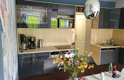 Wolmirstedt Apartamento | Holiday Apartment "Hochwertiges 3 Zimmer" with Private Terrace & Wi-Fi