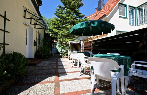 Wangerooge Apartamento | Apartamento 'Haus Seemumel, Fewo Unser Boot' con jardín privado y Wi-Fi