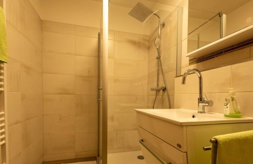 Seeham Apartamento | Apartamento vacacional "Herbert" con terraza privada y Wi-Fi