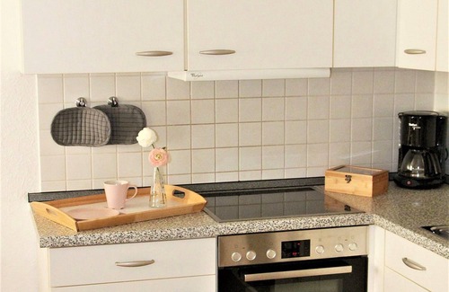 Beuren Apartamento | Holiday Apartment Hogh with Beautiful Garden