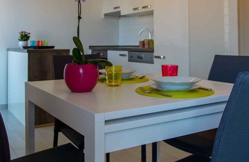 Businci Apartamento | Apartamento vacacional con aire acondicionado a 150 m de la playa