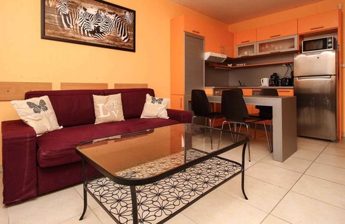 Balatonoszod Apartamento | Holiday apartment directly on the water with lake panorama and modern decor