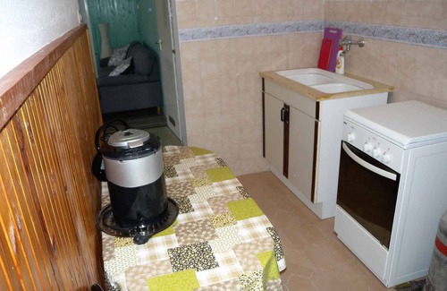 Balatonbereny Apartamento | Apartamento vacacional con cenador y asador en el jardín
