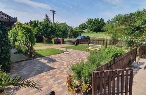 Balatonboglar Apartamento | Apartamento vacacional con terraza e inalámbrico
