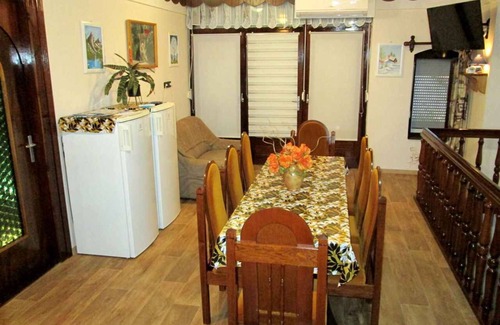 Balatonboglar Apartamento | Apartamento vacacional con aire acondicionado, barbacoa e internet