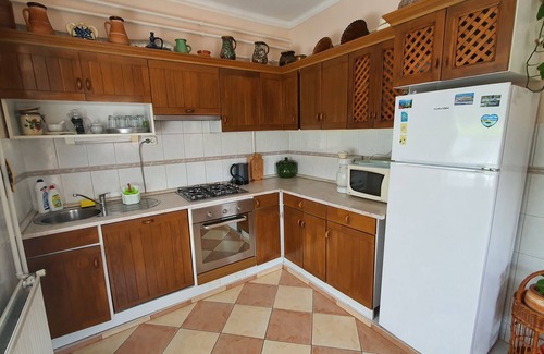 Balatonlelle Apartamento | Apartamento vacacional en la planta baja con internet
