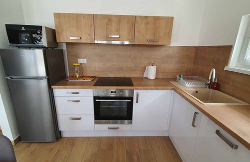 Balatonlelle Apartamento | Apartamento vacacional amueblado con buen gusto, cerca del lago Balaton