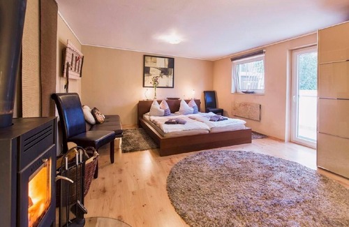 Mensfelden Apartamento | Holiday apartment Hünfelden for 1 - 7 persons with 3 bedrooms - Holiday apartment