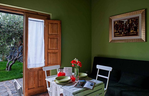 Linguaglossa Apartamento | Apartamento vacacional con jardín y piscina exterior