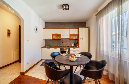 Merano Historic Center Apartamento | Apartamento 'König - The King 4th' con balcón y Wi-Fi