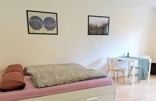 Oberstadt Condominio | Holiday apartment Kupferberg - quiet, bright central